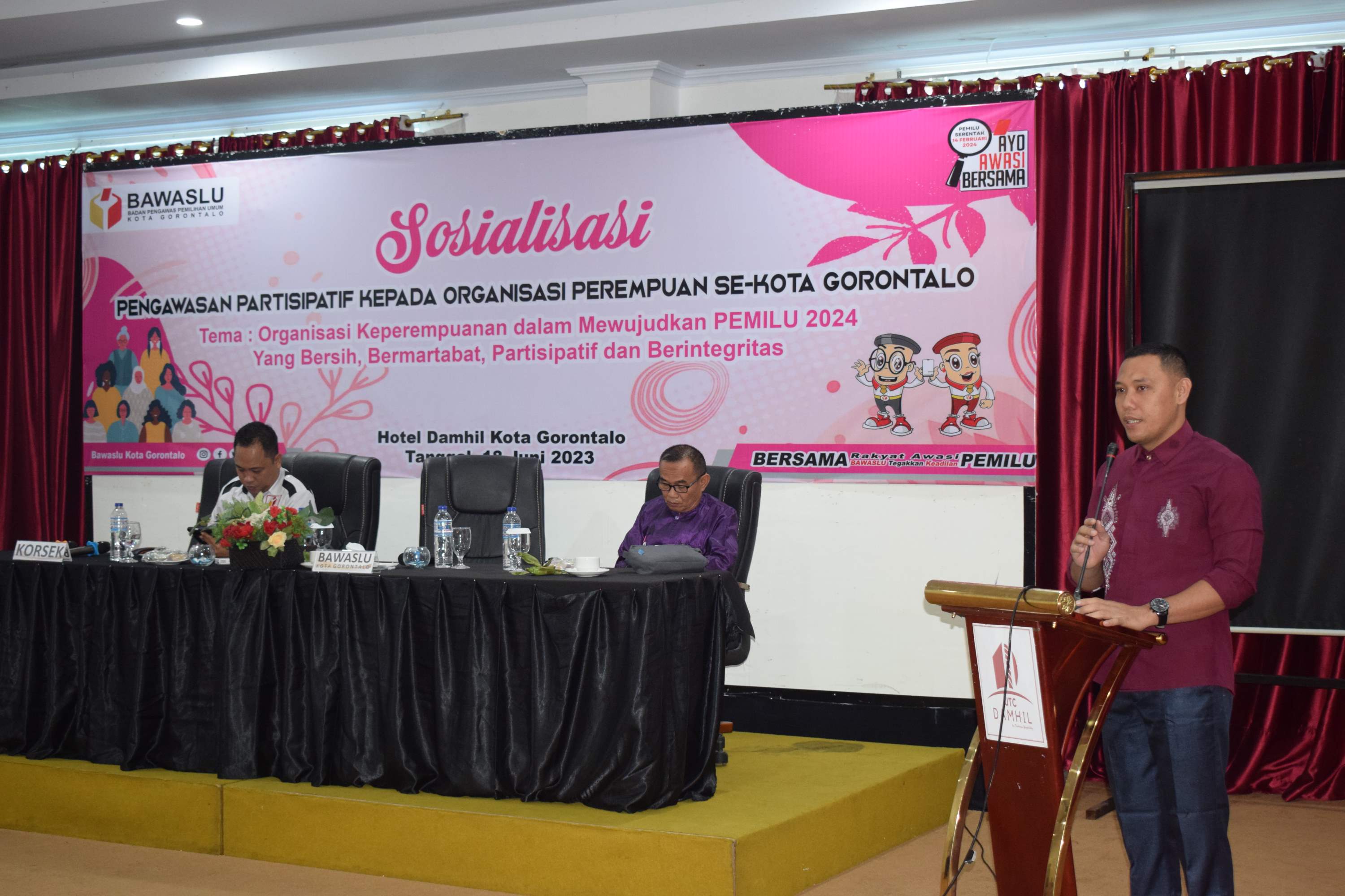 BAWASLU KOTA GORONTALO MENGGELAR SOSIALISASI PENGAWASAN PARTISIPATIF KEPADA ORAGANISASI PEREMPUAN SE-KOTA GORONTALO