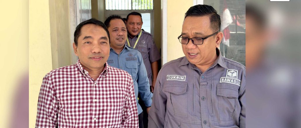 Kepala Biro Keuangan dan Barang Milik Negara Sekretariat jenderal Bawaslu RI Pakerti Luhur saat melakukan kunjungan ke kantor Bawaslu Kota Gorontalo pada Senin (19/8/2024)