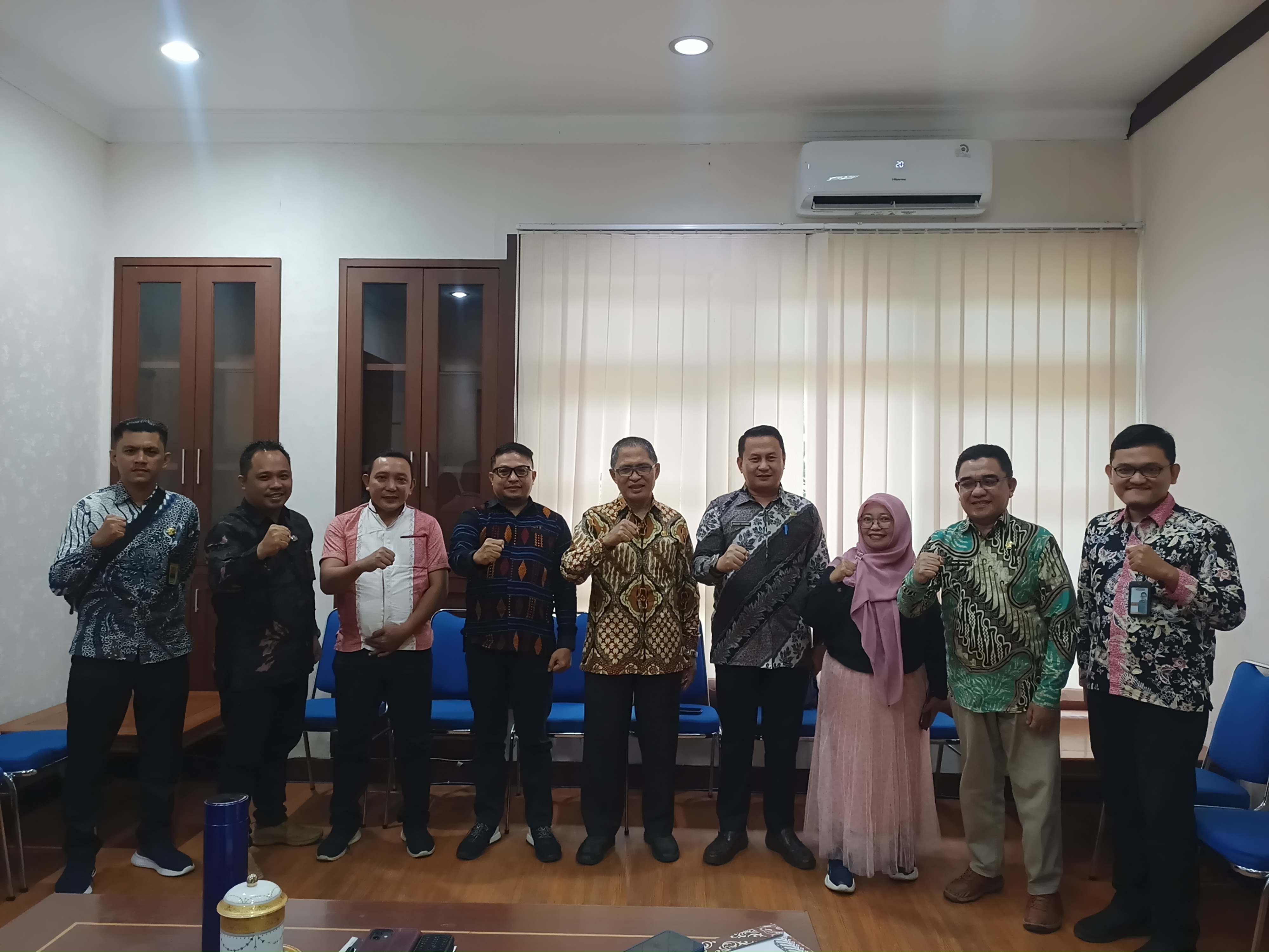 KOMITMEN BERSAMA SUKSESKAN PEMILU SERENTAK, BAWASLU SAMBANGI PEMKOT GORONTALO