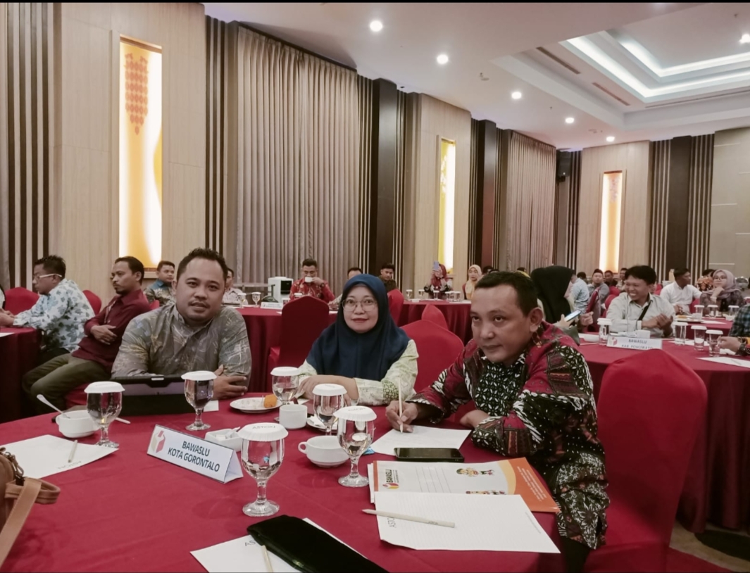 BAWASLU KOTA GORONTALO HADIRI SOSIALISASI PENGAWASAN PEMILU PARTISIPASIT DALAM TAHAPAN DPTb DAN DPK