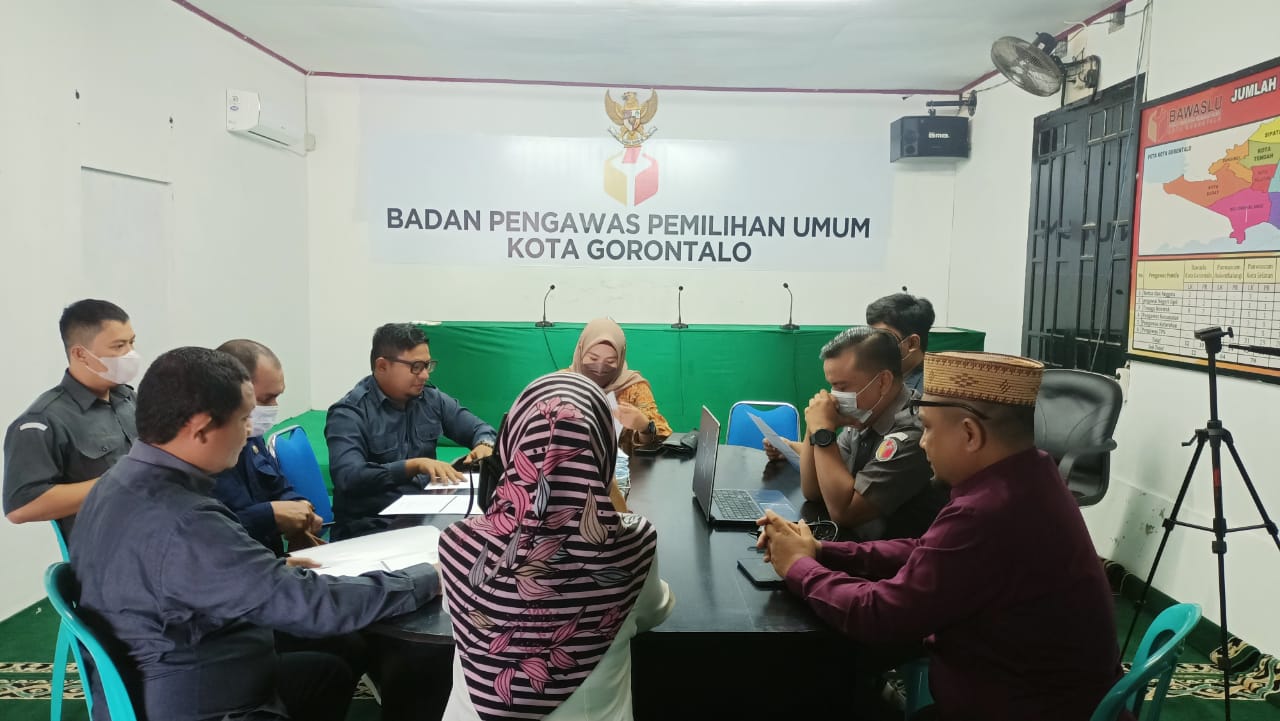 BAWASLU PROVINSI GORONTALO LAKUKAN PENILAIAN KEHUMASAN BAWASLU KOTA GORONTALO