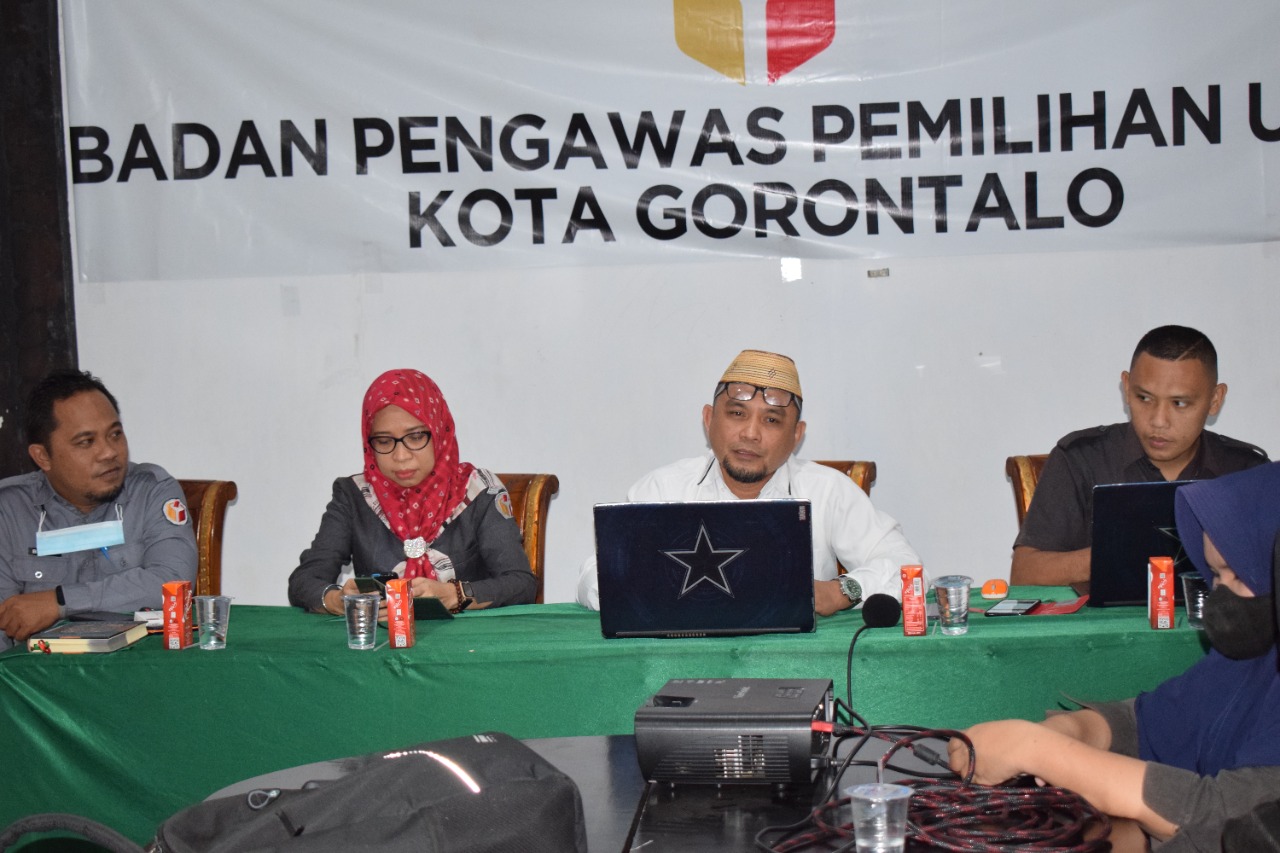 Rutinitas Bawaslu Kota Gorontalo Setiap Senin “ Briefing Pagi Soal Kepemiluan”