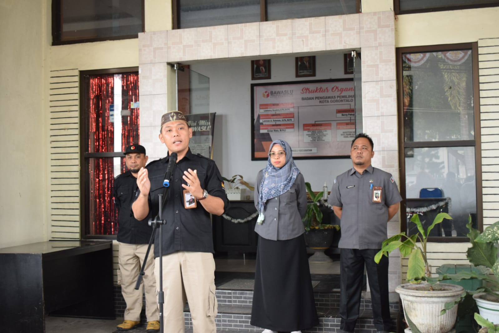 Pastikan Jajaran Ad-Hoc Maksimal Dalam Pengawasan, Bawaslu Kota Gorontalo Lakukan Pembinaan Kepada Panwaslu Kecamatan