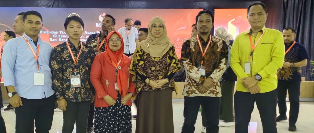 Anggota Bawaslu Kota Gorontalo Herlina Antu (Jilbab Merah) Bersama Anggota Bawaslu Provinsi Gorontalo dan Anggota Bawaslu Kabupaten/Kota se-Provinsi Gorontalo saat mengikuti kegiatan bimbingan teknis acara perselisihan hasil pemilihan Gubernur dan Wakil Gubernur, Bupati dan Wakil Bupati serta Walikota dan Wakil Walikota Tahun 2024 bertempat di Bogor Jawa barat