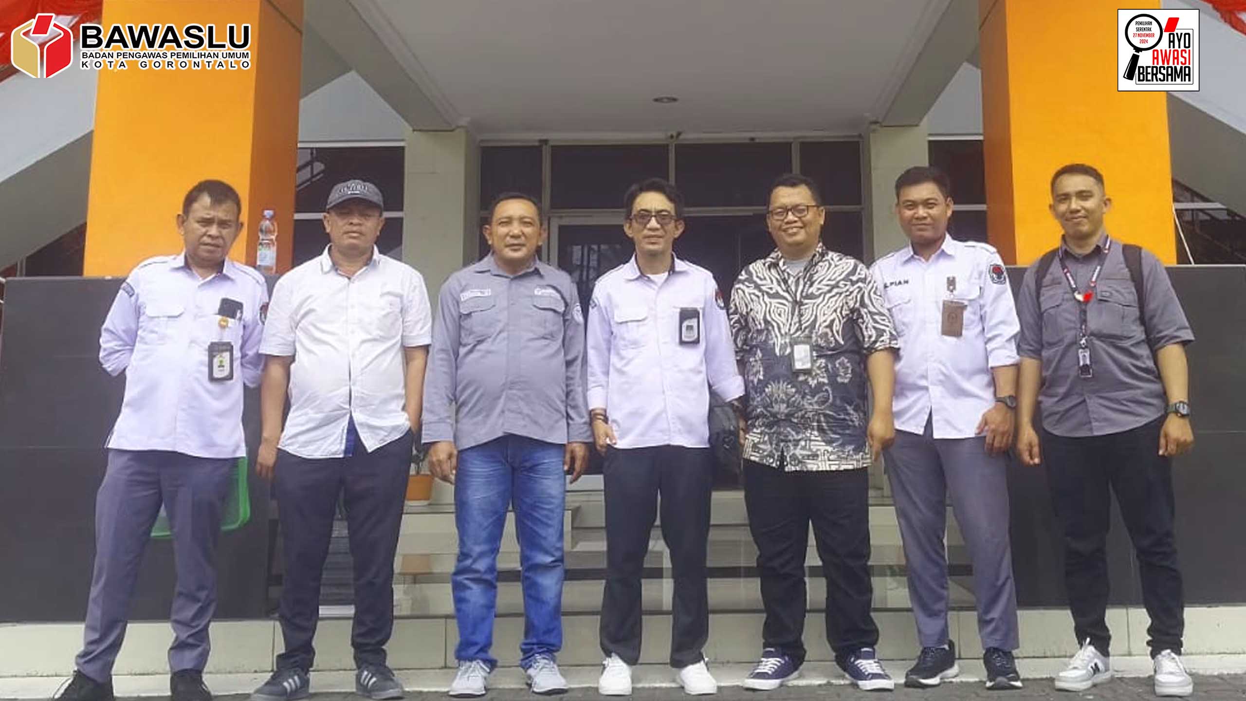 Bawaslu Kota Gorontalo awasi pelaksanaan klarifikasi ijazah dokumen bakal pasangan calon bertempat di Manado Sulawesi Utara pada Senin (2/9/2024)