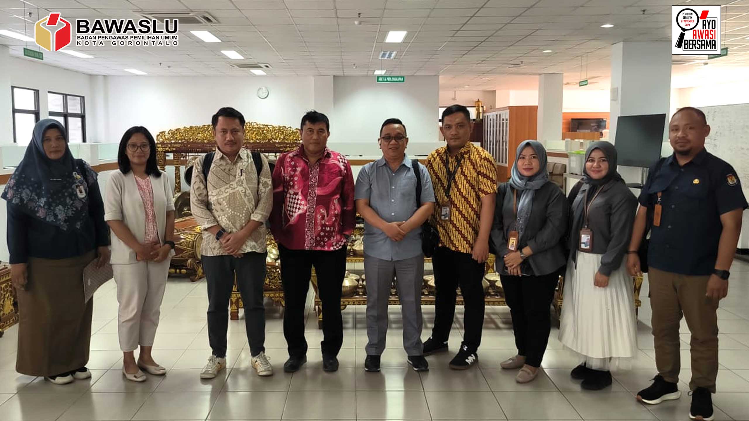 Bawaslu Kota Gorontalo lakukan pengawasan melekat terhadap proses klarifikasi ijazah bakal pasangan calon yang dilakukan oleh KPU kota Gorontalo bertempat di UGM pada Selasa (2/9/2024)