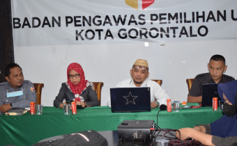 Rutinitas Bawaslu Kota Gorontalo Setiap Senin “ Briefing Pagi Soal Kepemiluan”