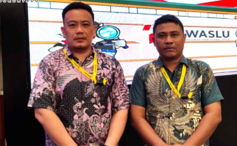 staf pelaksana secretariat Bawaslu Kota Gorontalo Bobby Saipi dan Rofiudin Jr. Tilome hadiri rapat koordinasi pengelolaan data pengawas Pemilu Ad Hoc pada Pemilu serentak 2024 bertempat di Hotel Grand Sahid Jakarta, Senin (12/8/2024).