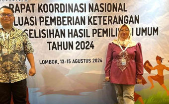 iAnggota Bawaslu Kota Gorontalo koordinator divisi Hukum, Pencegahan Partisipasi Masyarakat dan Hubungan  Masyarakat Herlina Antu didampingi staf pelaksana Zamaludin Akase hadiri rapat koordinasi Nasional Evaluasi pemberian keterangan dalam Perselisihan Hasil Pemilihan Umum (PHPU) Tahun 2024 bertempat di Lombok (13/8/2024).