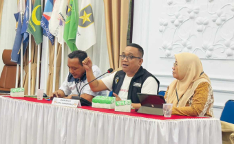 Bawaslu Kota Gorontalo Awasi Ketat Rapat Rekapitulasi Hasil Verifikasi Administrasi Syarat Dukungan Bapaslon