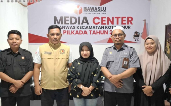 Monitoring tim fasilitasi pengawasan Bawaslu Kota Gorontalo di Kantor Panwas Kecamatan Kota Timur, Senin (12/8/2024)