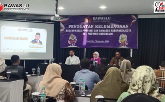 Anggota Bawaslu Kota Gorontalo Herlina Antu dan Erman Katili hadiri kegiatan penguatan kelembagaan bagi Bawaslu Provinsi dan Bawaslu Kabupaten/Kota se-Provinsi Gorontalo bertempat di R.M Oceana Kota Gorontalo pada Sabtu 7/9/2024).